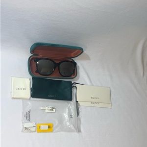 Gucci unisex adult sunglasses